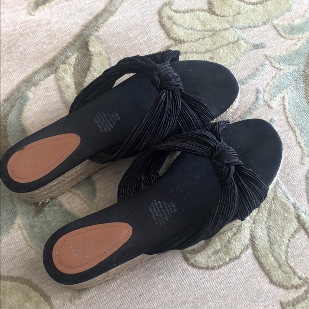 Size 10 worn once sandals from H&M.